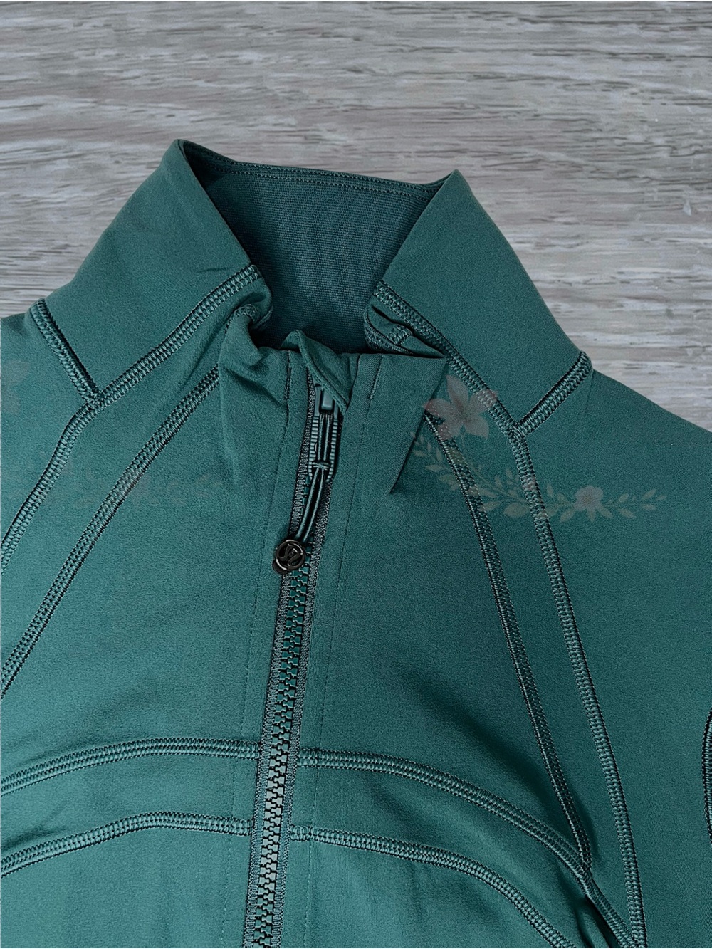 Lululemon Cropped Define Jacket NWT 6 - Picture 3 of 5